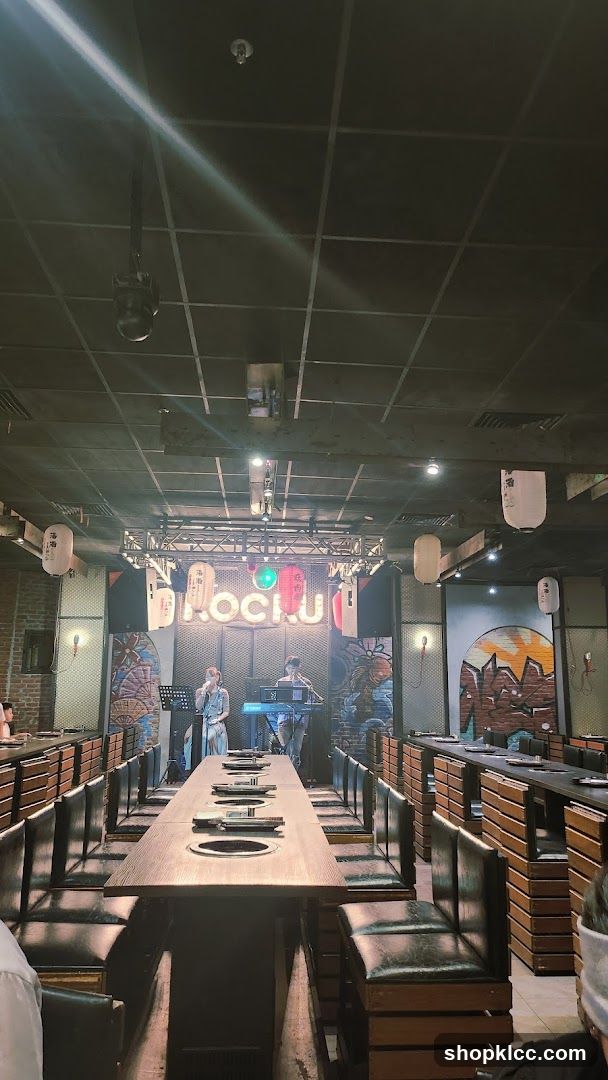 Restaurant with Live Music