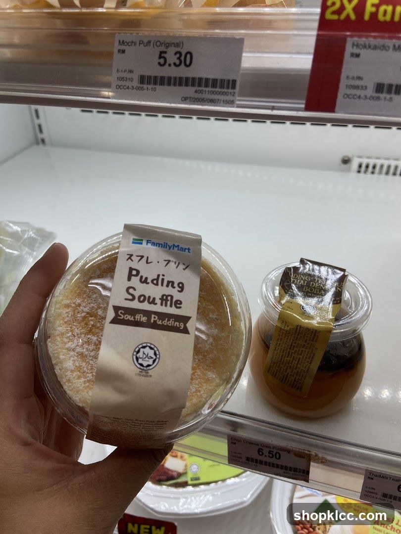 FamilyMart Dessert Display