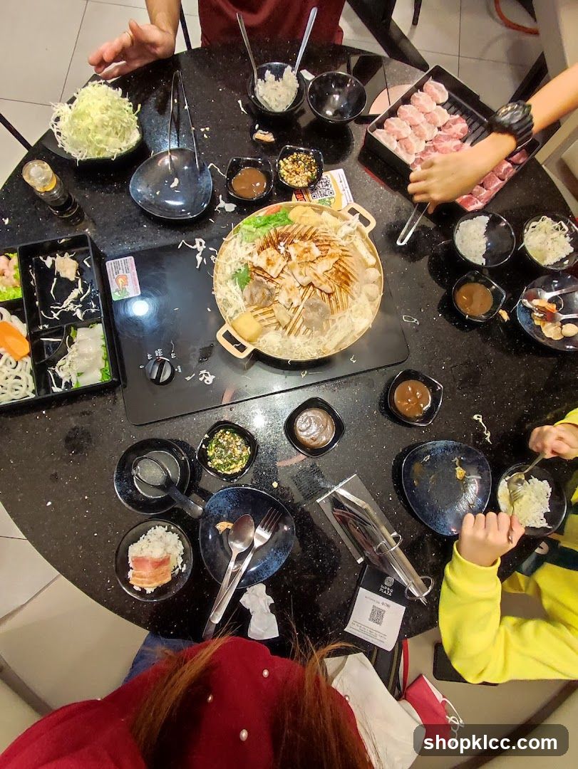 Hot Pot Dining Table