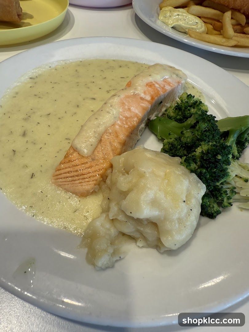 Salmon with Mashed Potatoes and Broccoli