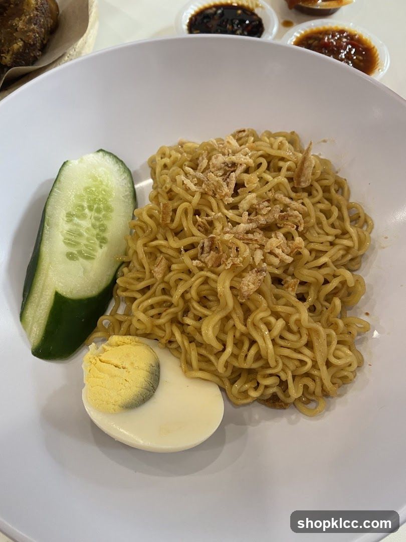 Noodles with Egg and Cucumber