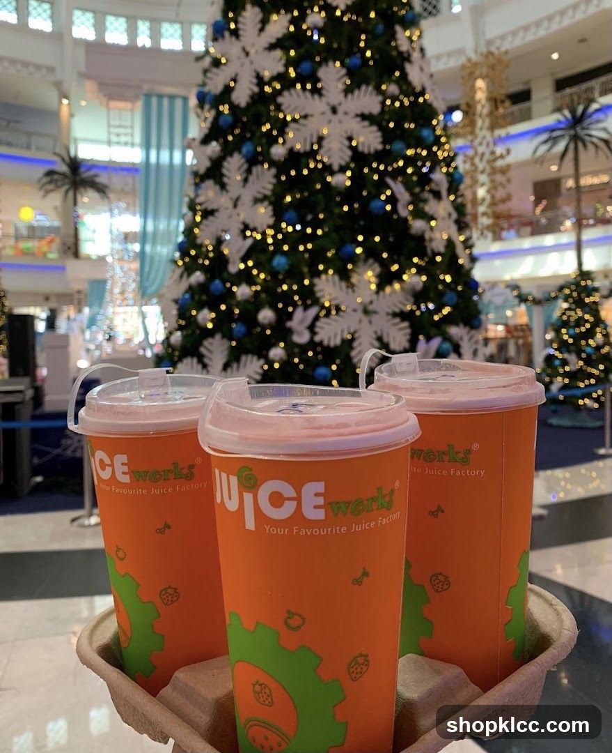 Juice Cups with Christmas Tree