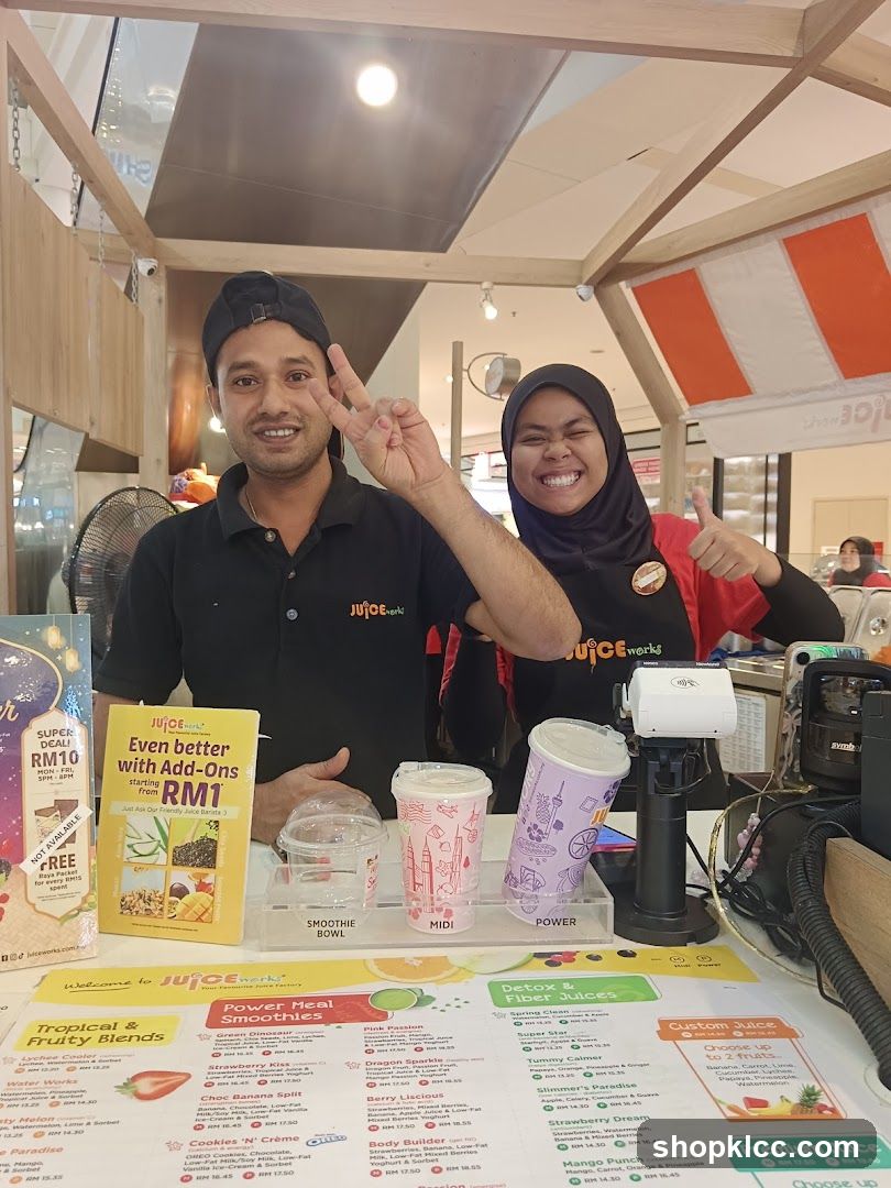 Juice Bar Staff