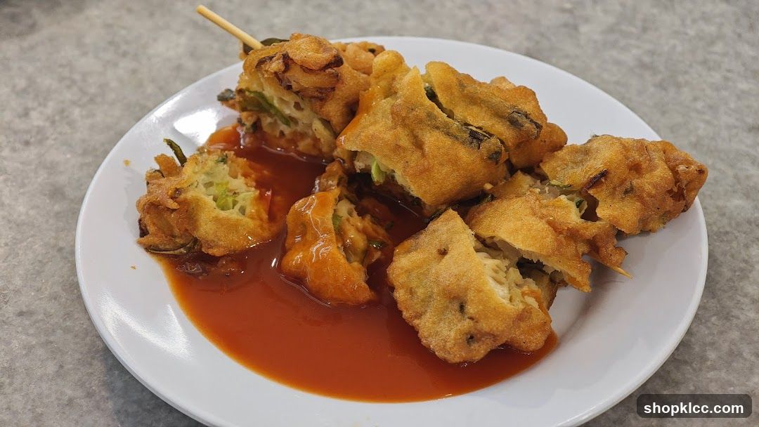 Fried Vegetable Fritters with Sauce