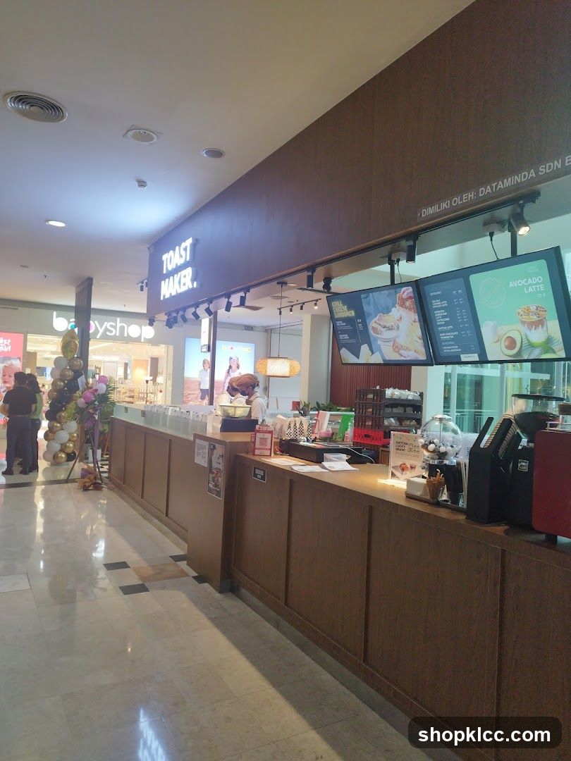 Toast Maker Shop Interior