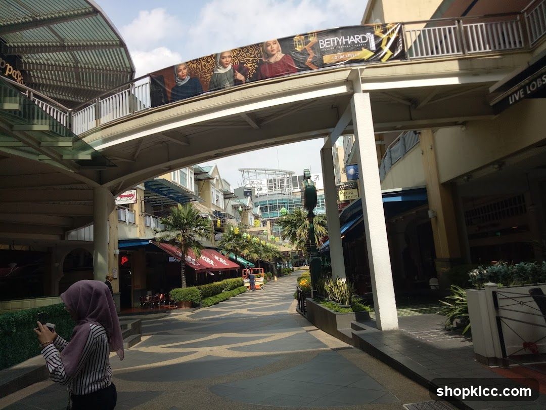 Shopping Arcade Walkway