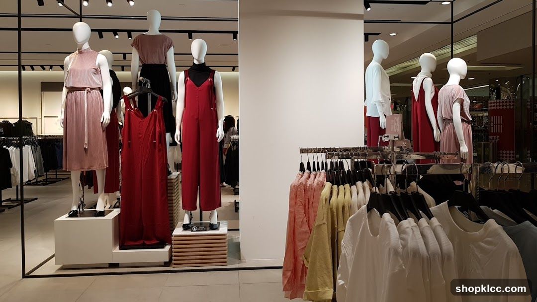 Fashion Store Interior Display