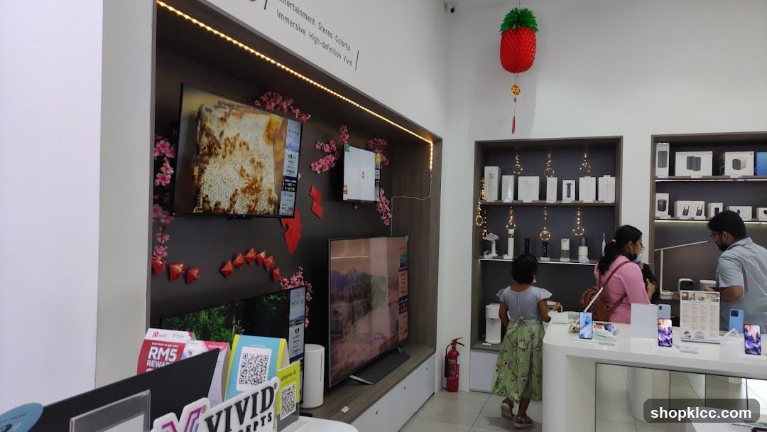 Electronics Store Display
