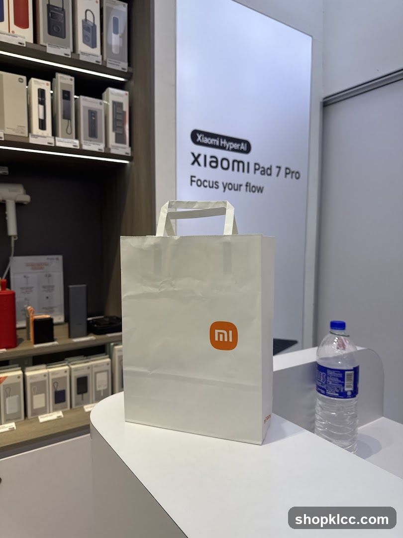 Xiaomi Store Display