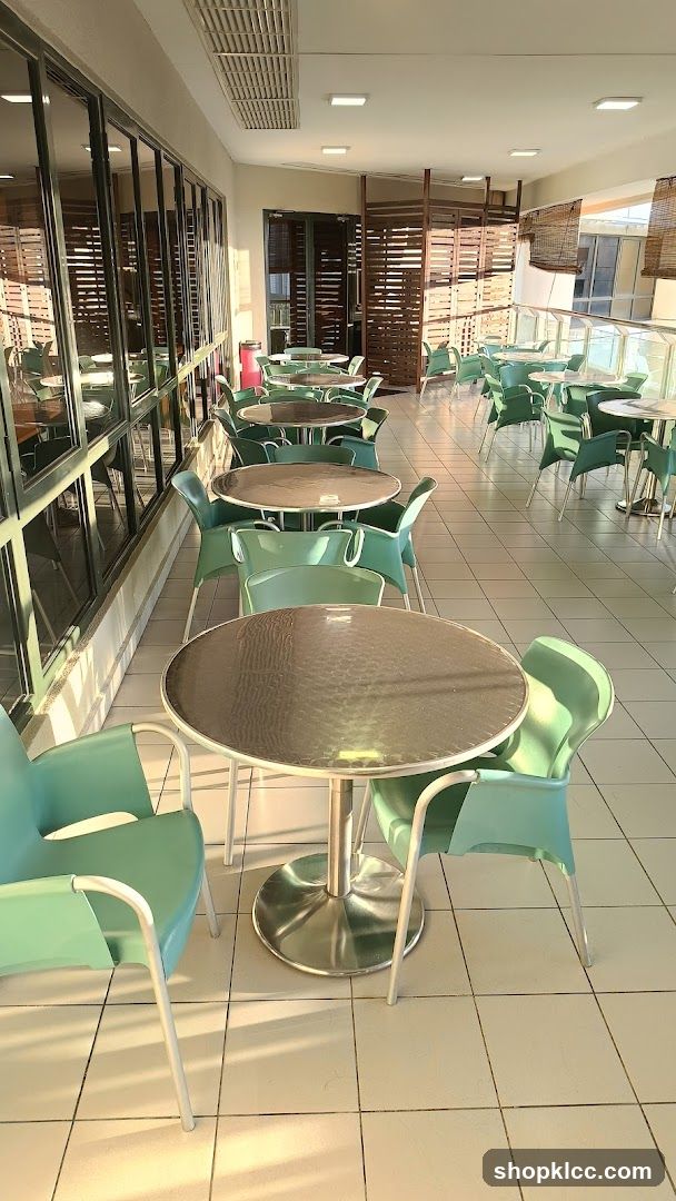 Outdoor Cafe Seating