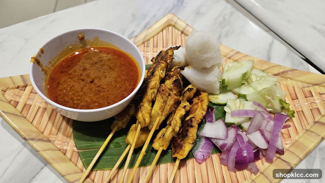 Chicken Satay with Peanut Sauce