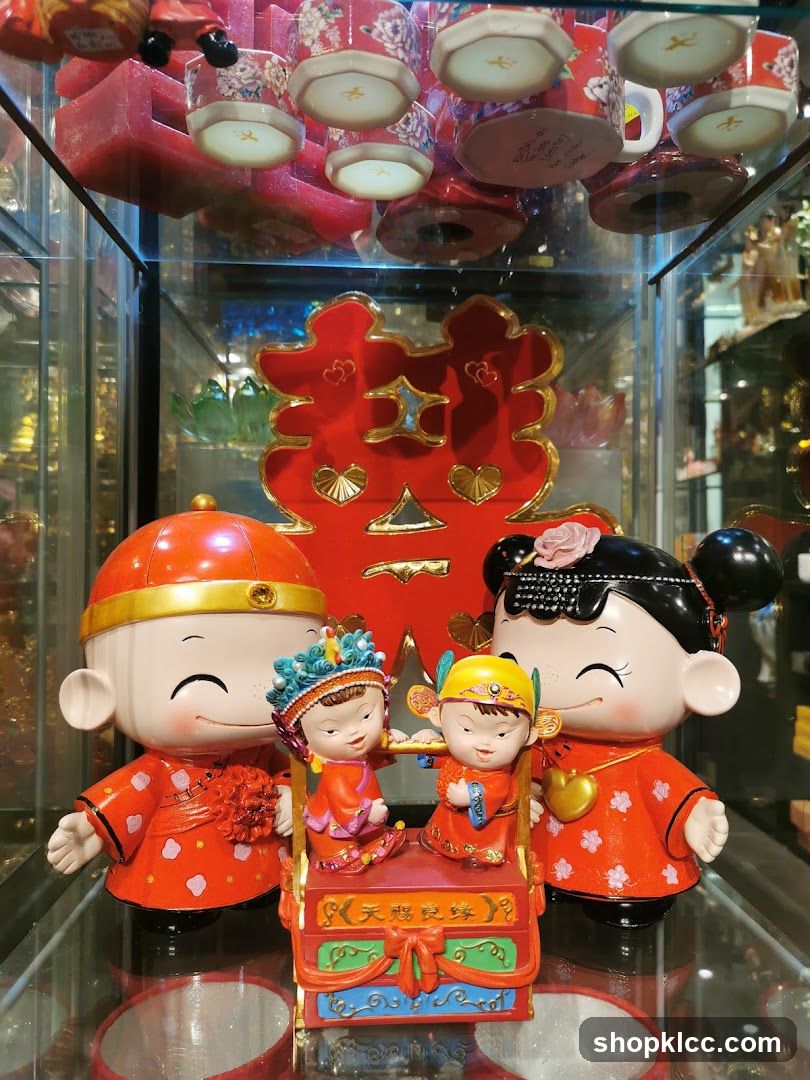 Chinese Wedding Couple Figurines Display