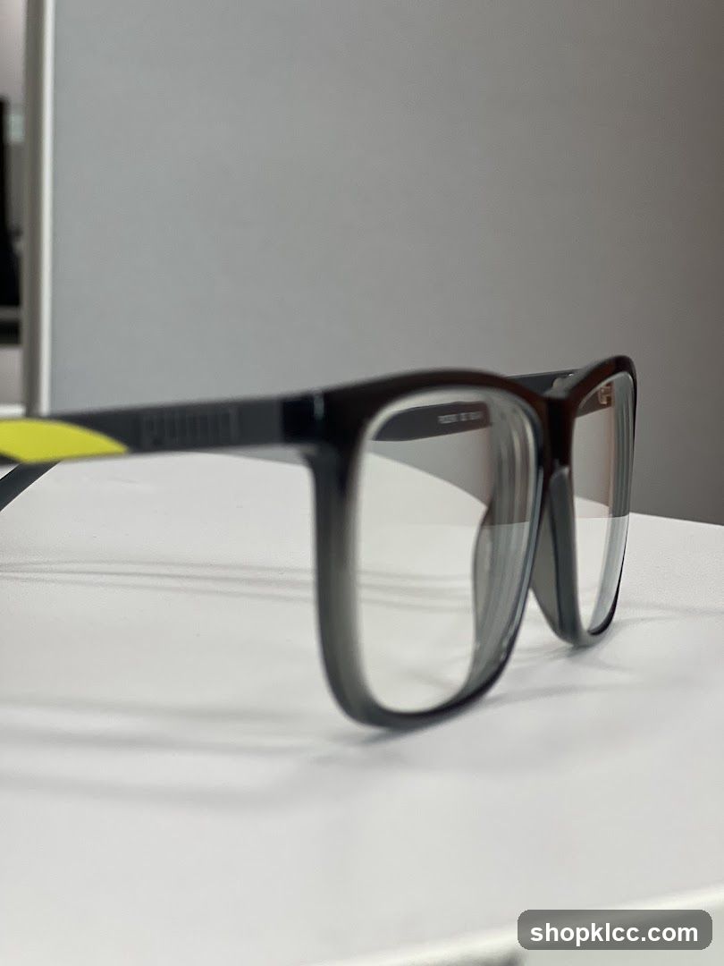 Eyeglasses