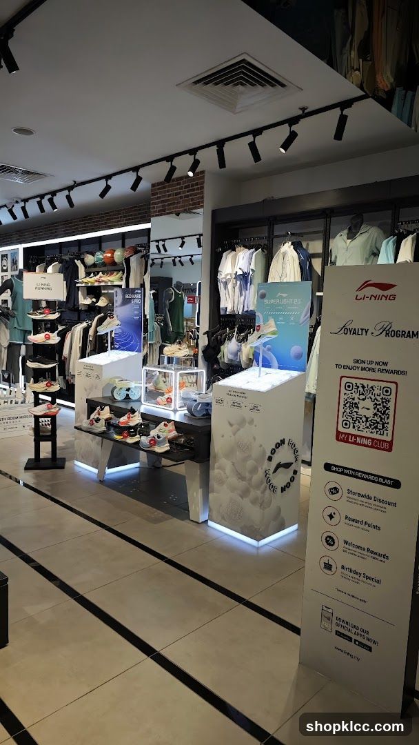 Li-Ning Store Interior Display
