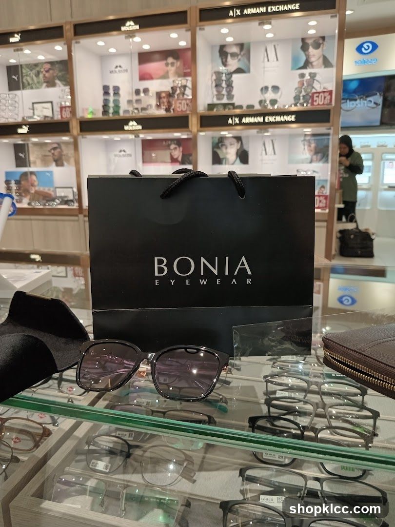 Eyewear Store Display