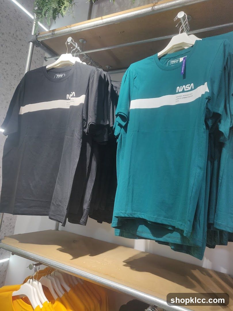 T-shirt Display Rack