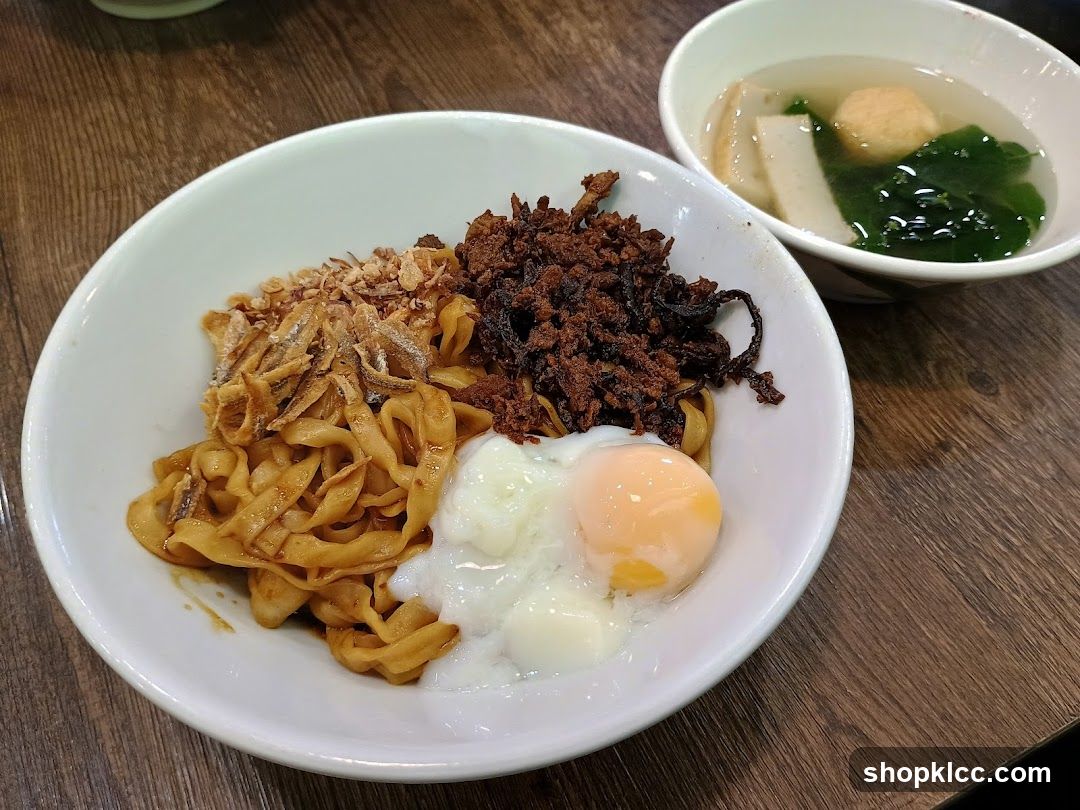 Noodles with Egg and Soup