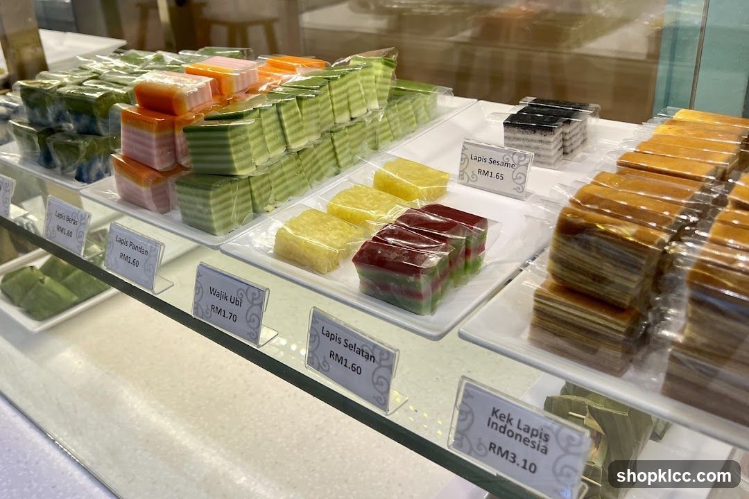 Layered Cakes Display