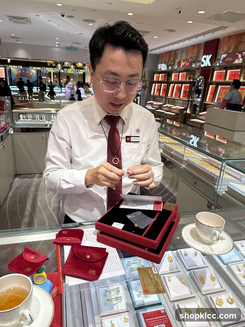 Jewelry Store Display