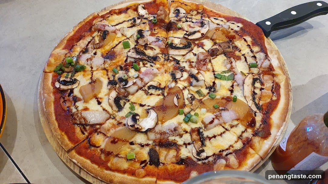 Pizza with Mushrooms and Bacon