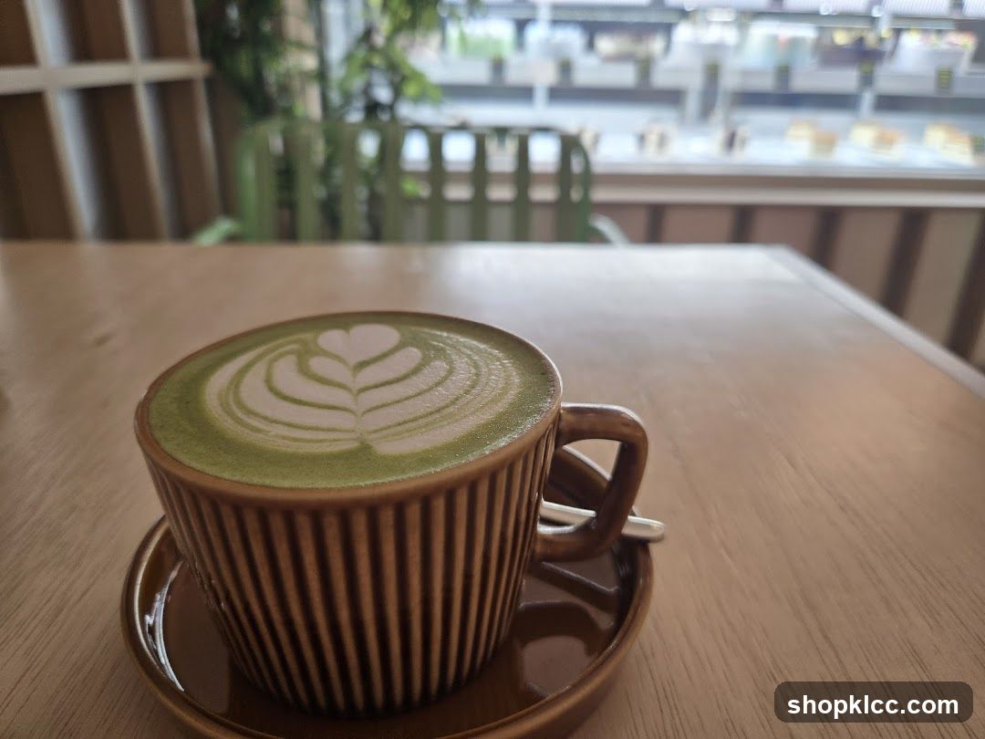 Matcha Latte with Latte Art