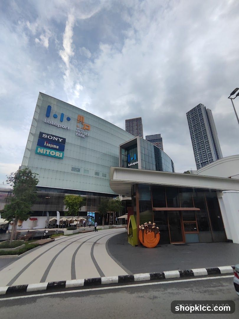 Shopping Center Exterior