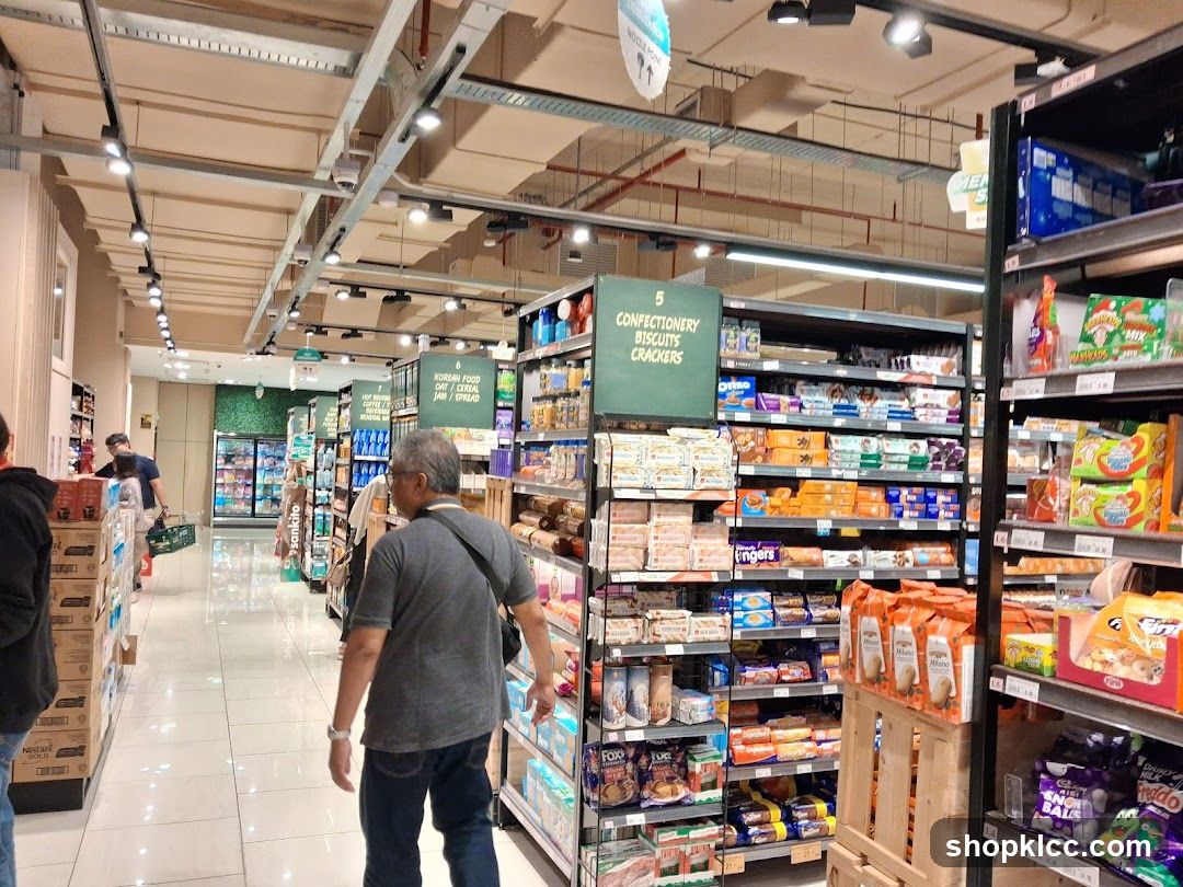Supermarket Aisle