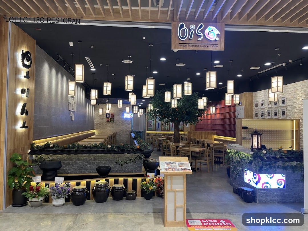 Korean Traditional Cuisine & Cafe Interior