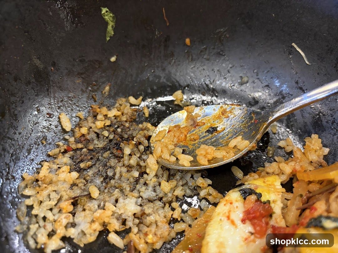 Stir-fried Rice in Wok
