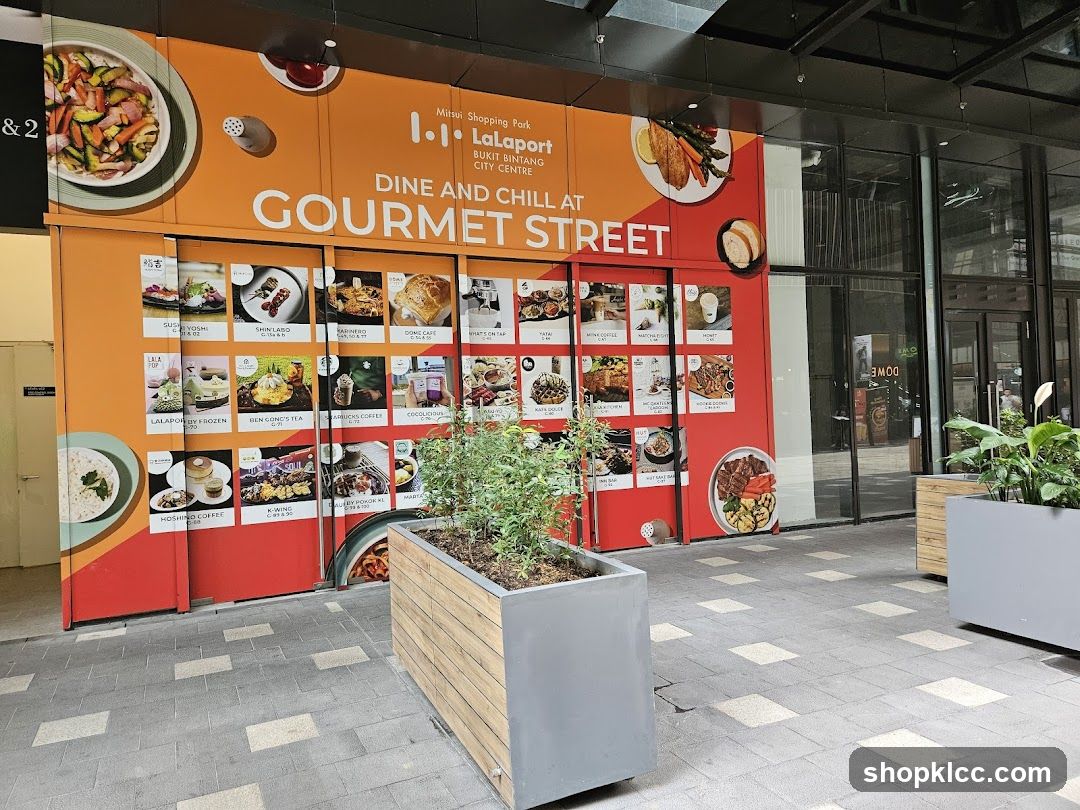 Gourmet Street at Lalaport