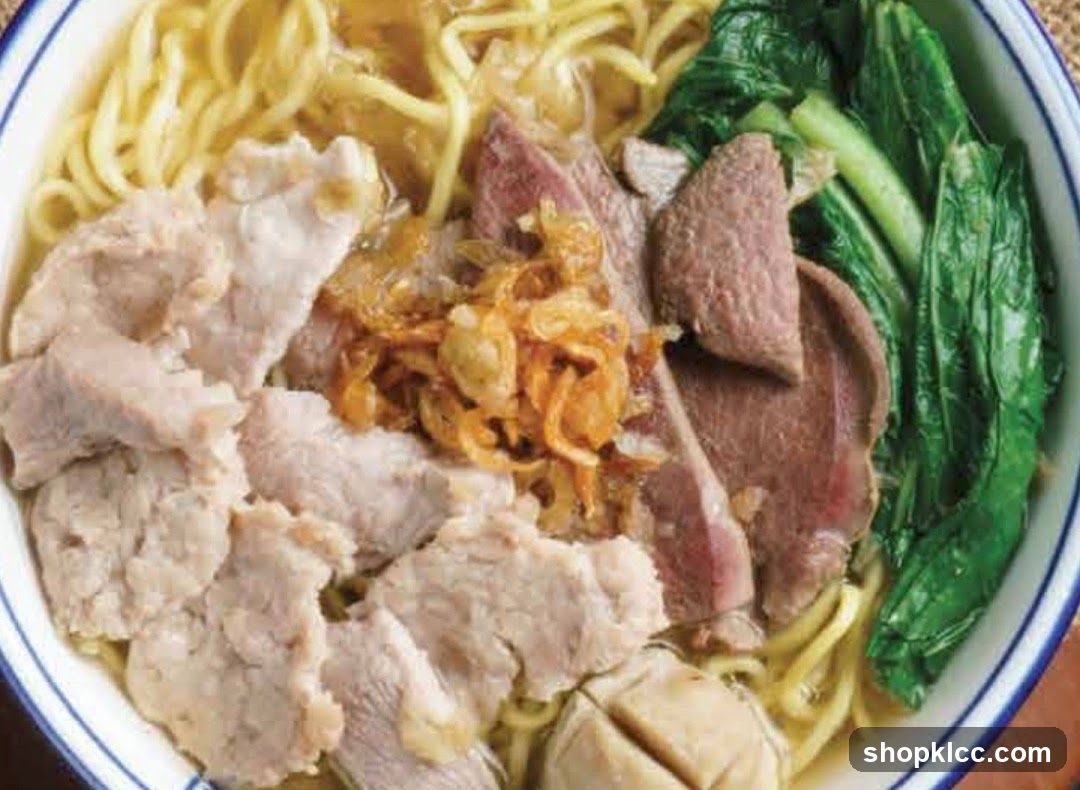 Noodle Bowl with Meat and Vegetables