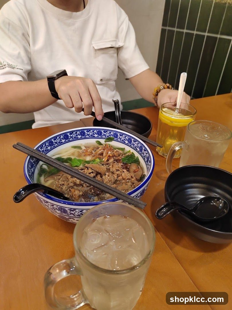 Noodle Bowl with Drinks