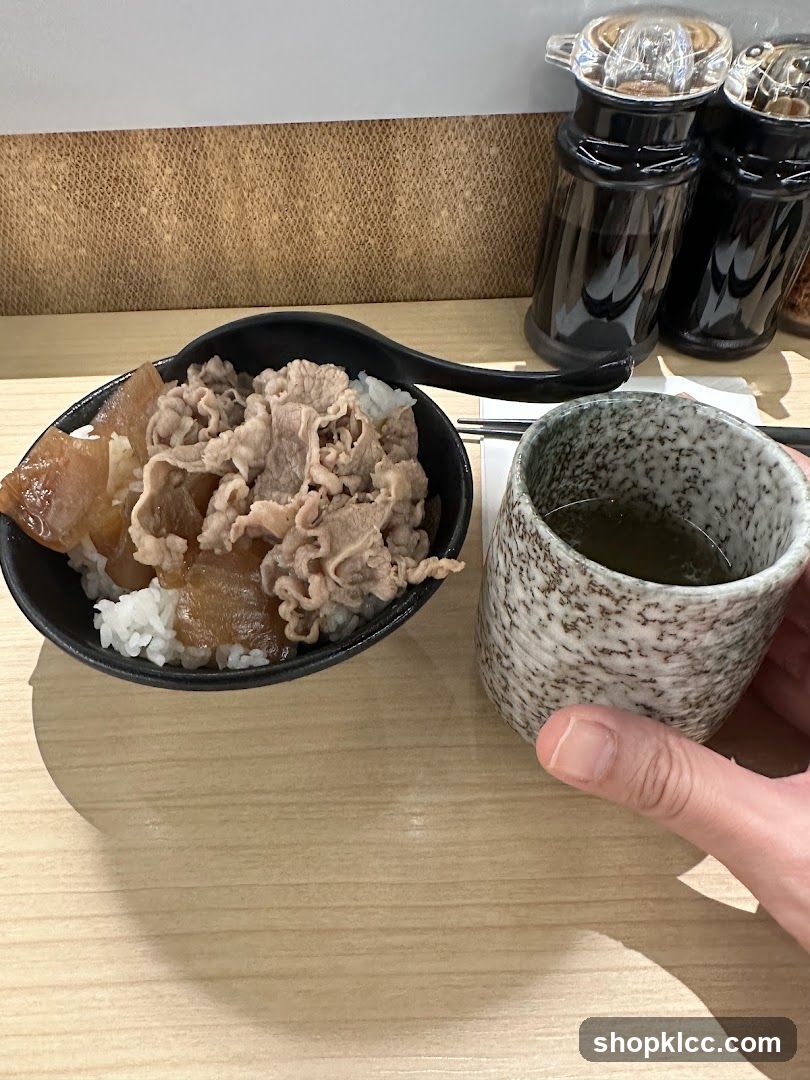Beef and Rice Bowl with Tea