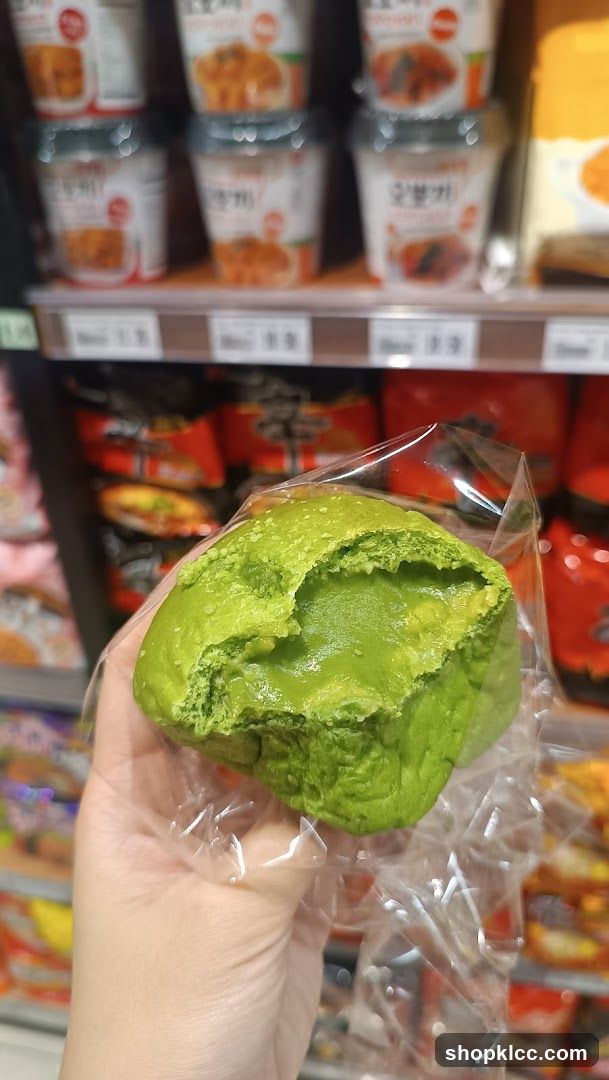 Green Bread with Filling
