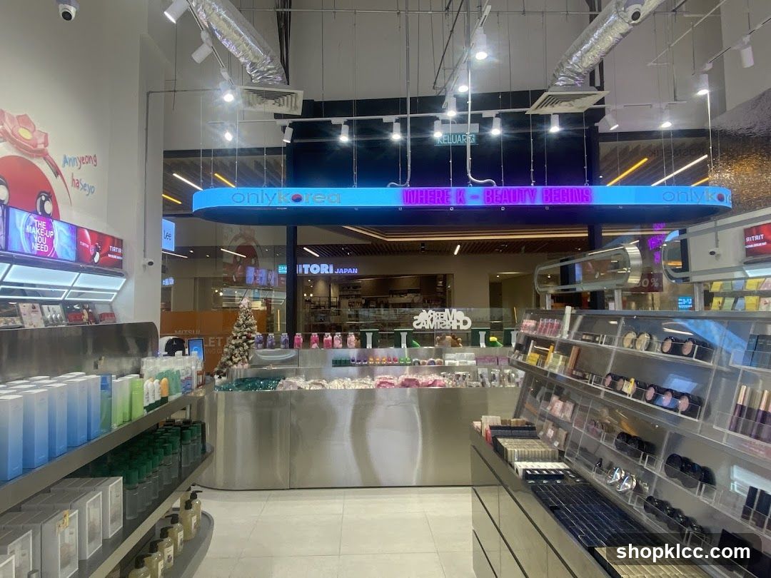 Beauty Store Interior Display