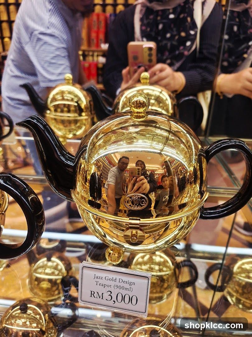 Golden Teapot Display