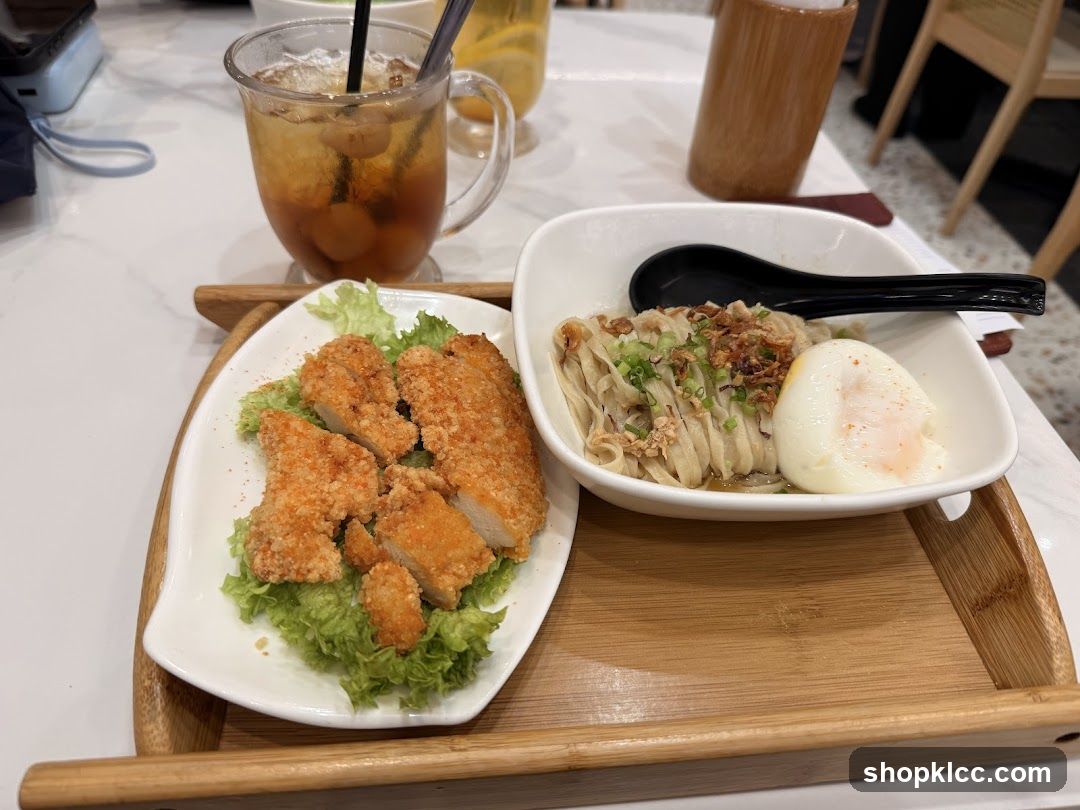Noodles with Fried Chicken and Drink