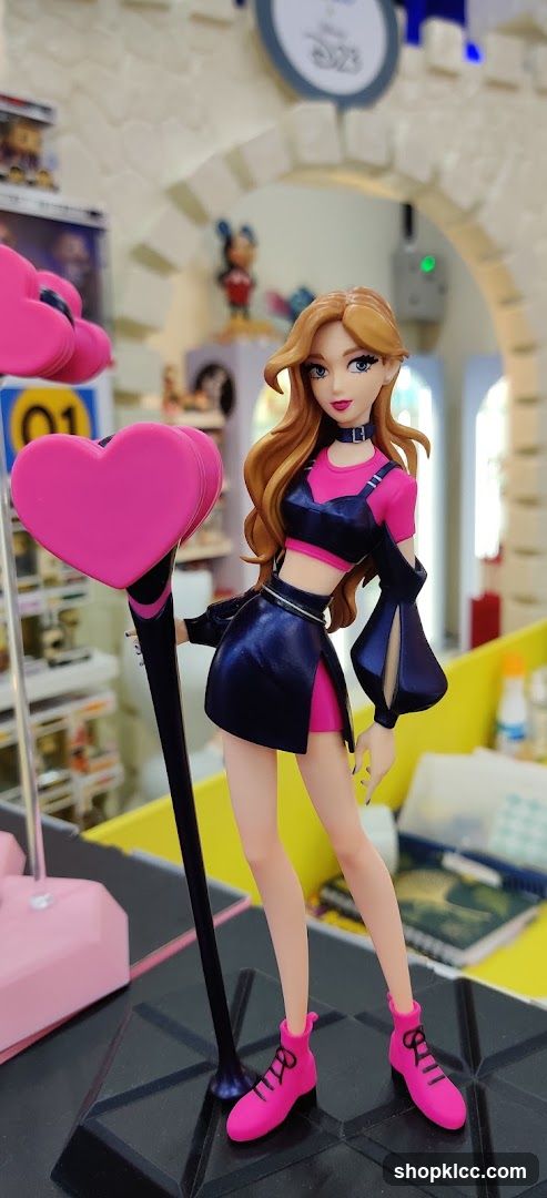 Fashion Doll Display