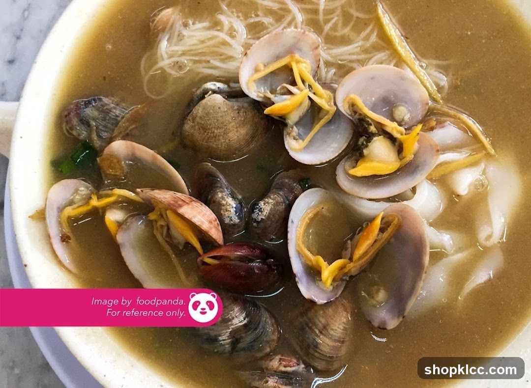 Clam Soup with Noodles