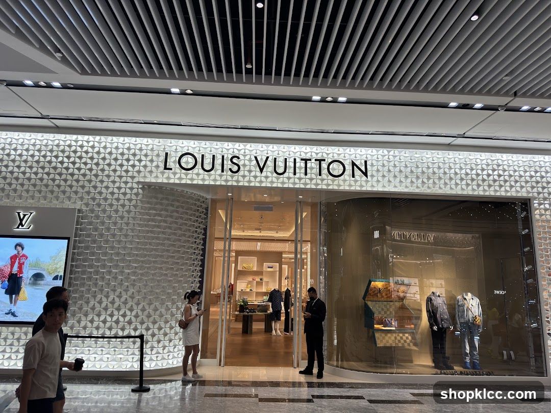 Louis Vuitton Storefront