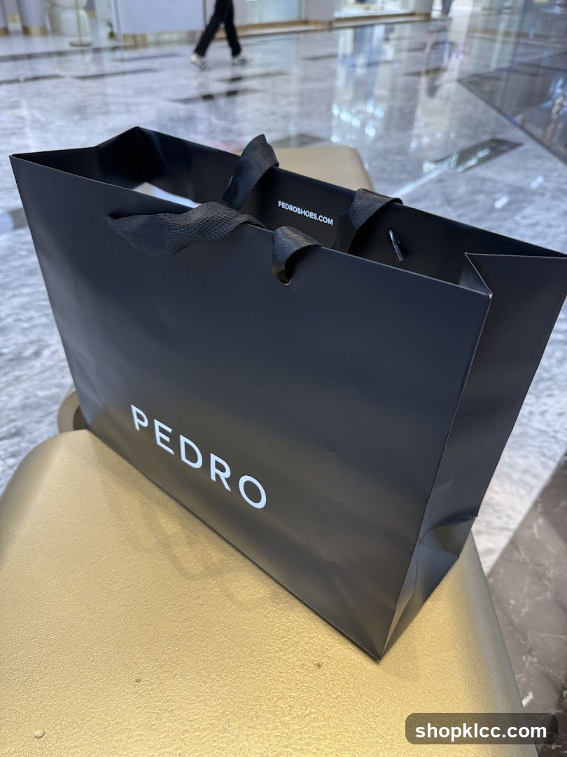 Black shopping bag with PEDRO logo