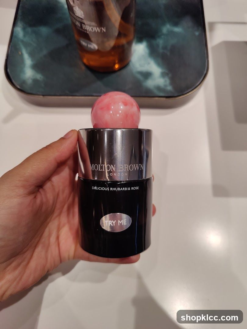 Molton Brown Delicious Rhubarb & Rose Fragrance