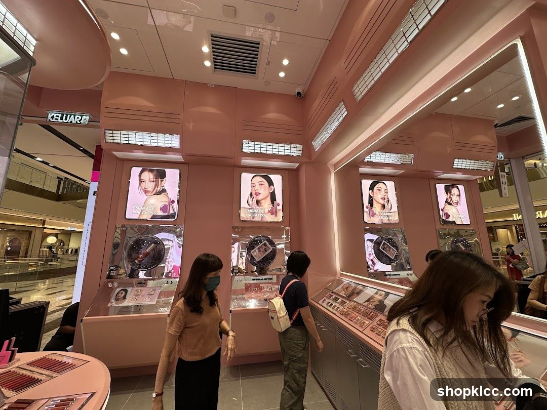 Cosmetics Display