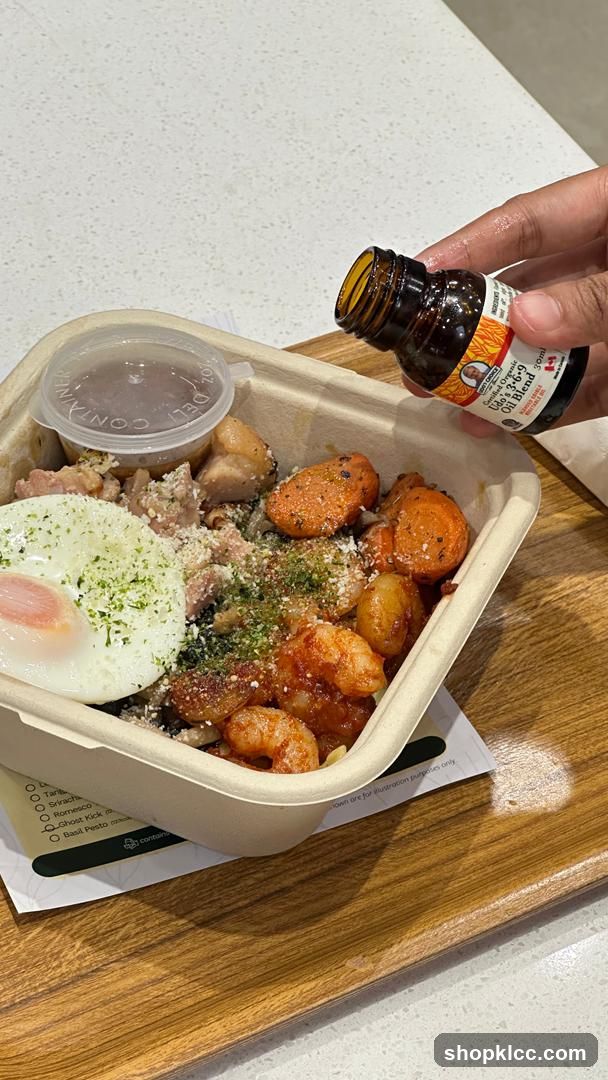 Food Bowl with Sauce