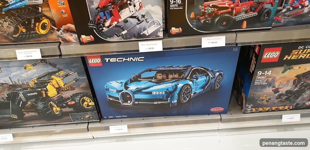 LEGO Technic and DC Super Heroes Sets