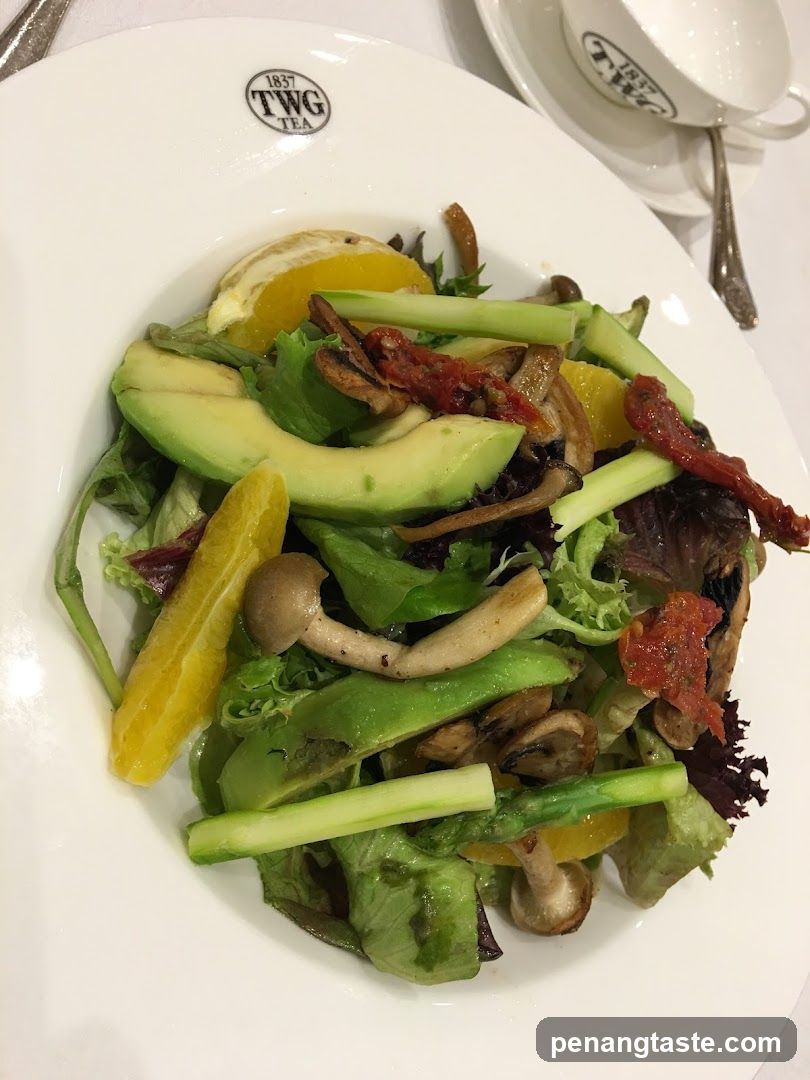 Salad with Avocado and Mushrooms