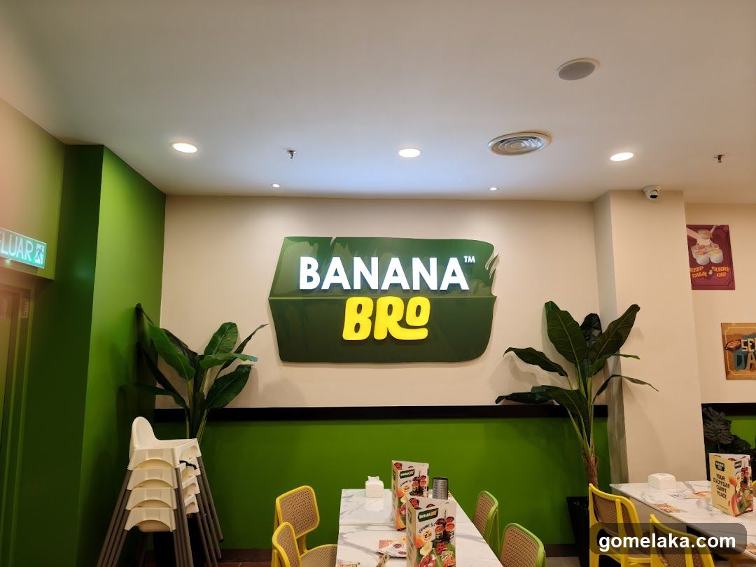 Banana Bro Restaurant Interior