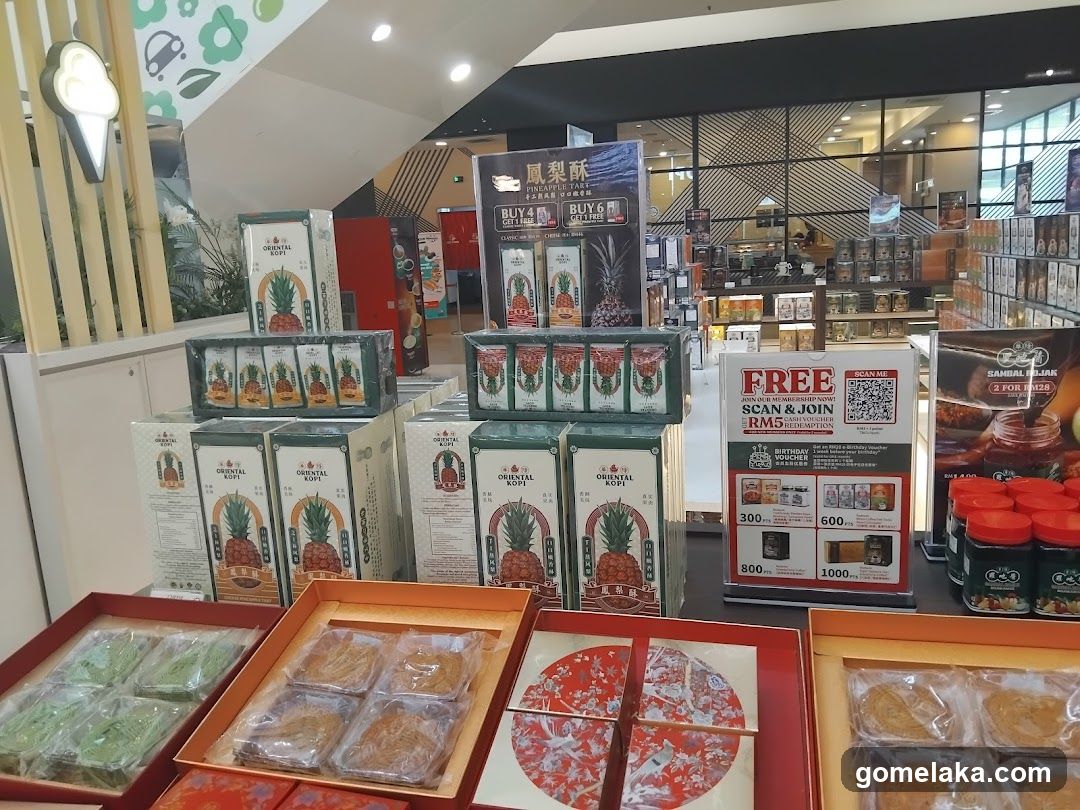 Oriental Kopi Store Interior Display