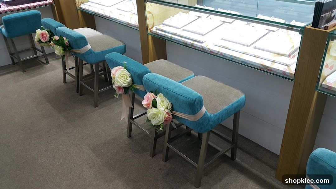Jewelry Store Seating