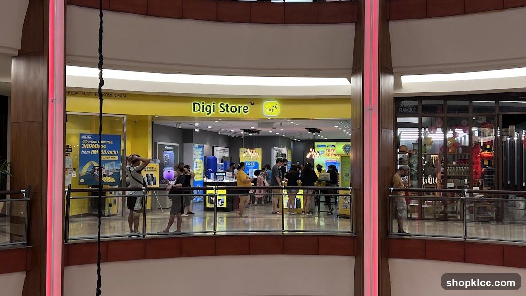 CelcomDigi Life Store
